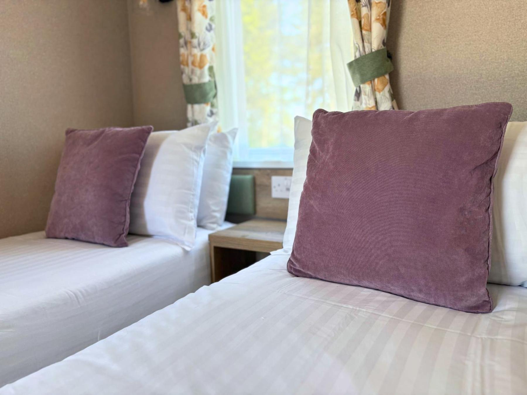 Newbridge  Linwater Caravan Park - Luxury Lodges And Static Caravans Near Edinburgh מראה חיצוני תמונה