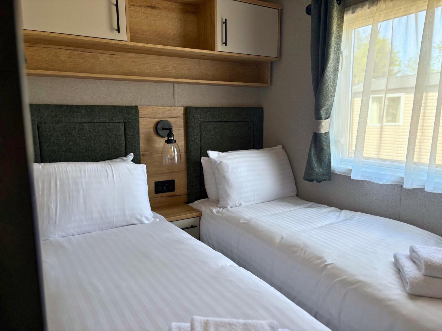 Newbridge  Linwater Caravan Park - Luxury Lodges And Static Caravans Near Edinburgh מראה חיצוני תמונה