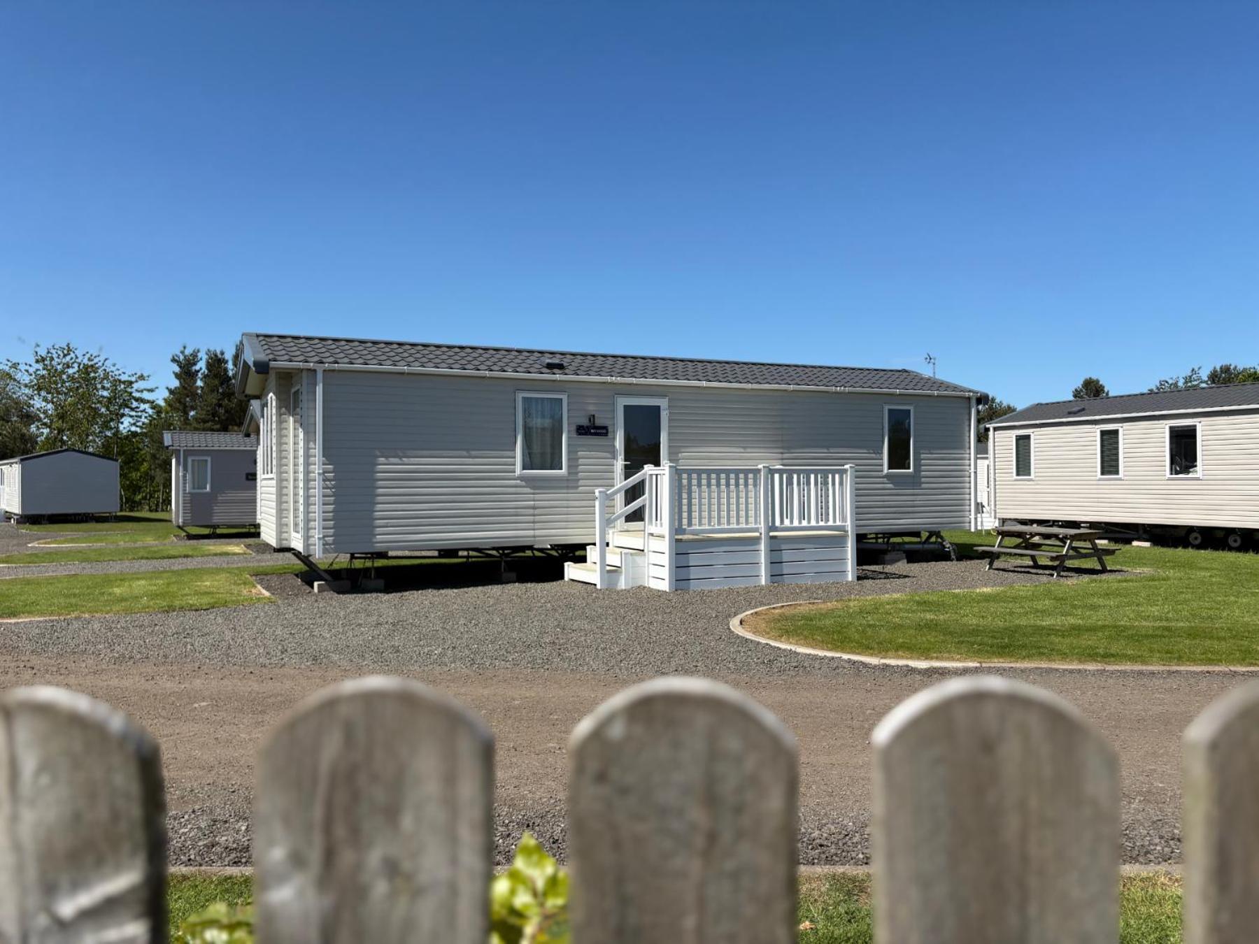 Newbridge  Linwater Caravan Park - Luxury Lodges And Static Caravans Near Edinburgh מראה חיצוני תמונה